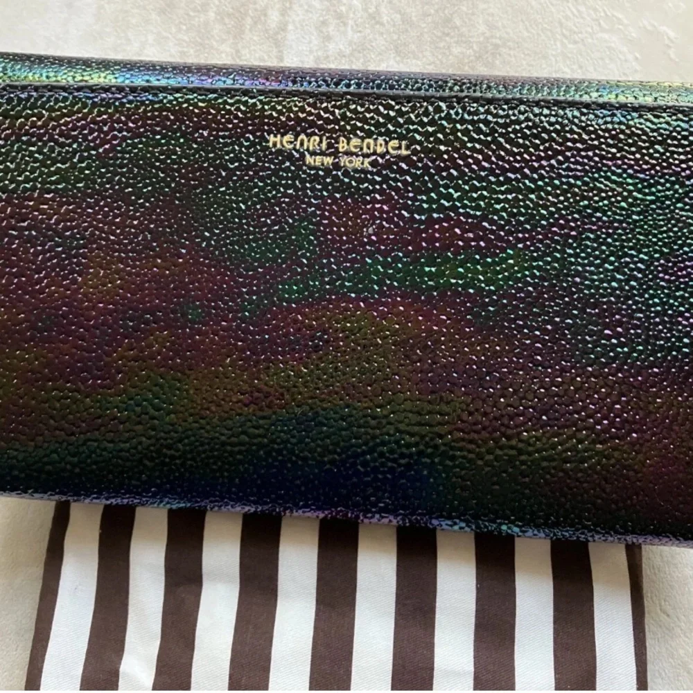 Henri Bendel Belmont Petrol Oil Slick Wallet On Chain - Picture 2 of 7